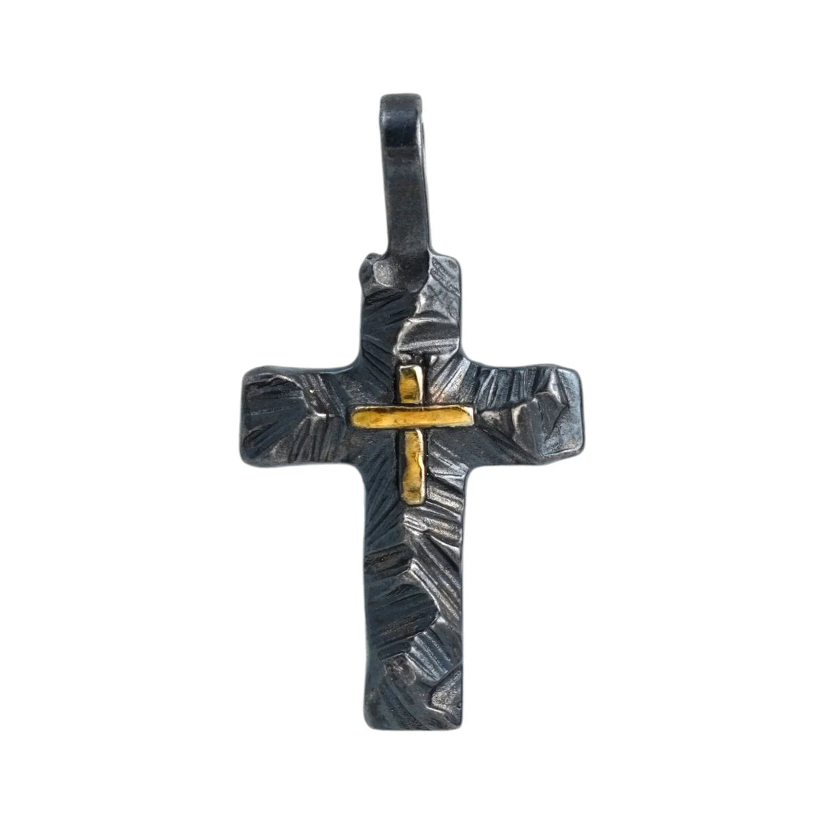 Pandantiv Cruce cu relief din argint și accent auriu – simbol realizat manual al credinței și al forței spirituale | Art Diva