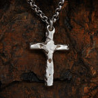 Pandantiv Cruce pentru bărbați din argint 925 – simbol realizat manual pentru credință și forță spirituală | Art Diva