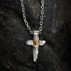 Pandantiv „Iisus Hristos” din argint 925 cu accente aurii – simbol realizat manual al credinței și al protecției, bijuterie sculpturală în stil boho și rustic | Art Diva