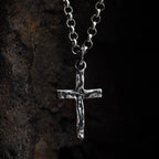 Pandantiv cruce „Răstignirea” pentru bărbați din argint sterling 925 cu Iisus Hristos – realizat manual | Art Diva