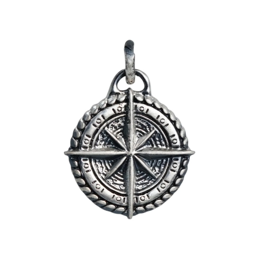 Pandantiv „Busolă” din argint 925 – talisman pentru orientare, protecție și forță interioară, bijuterie sculpturală în stil boho rustic | Art Diva