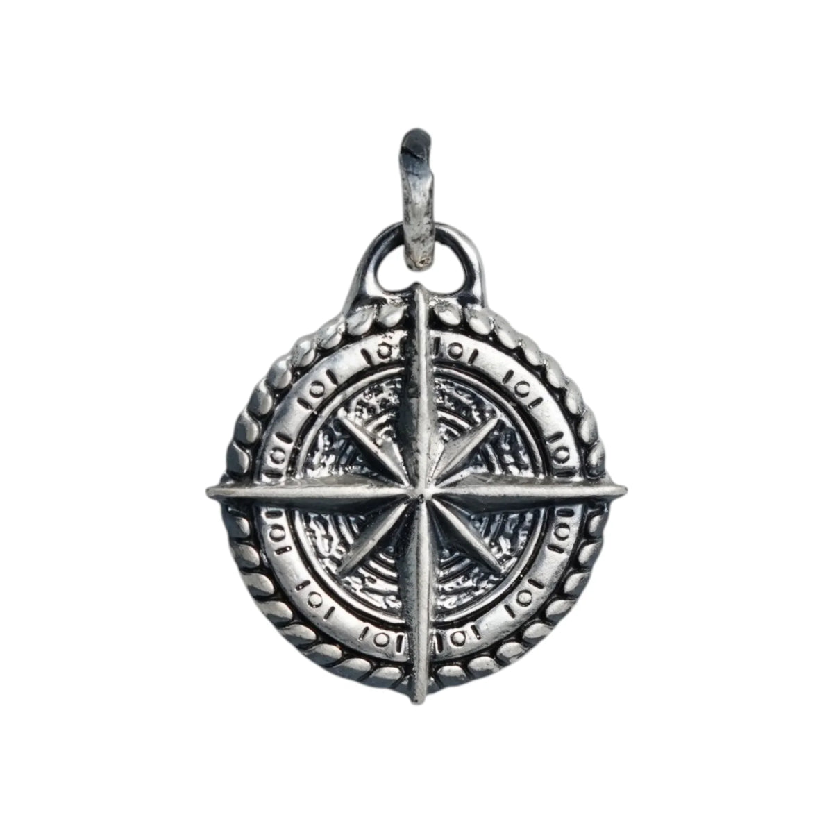 Pandantiv „Busolă” din argint 925 – talisman pentru orientare, protecție și forță interioară, bijuterie sculpturală în stil boho rustic | Art Diva