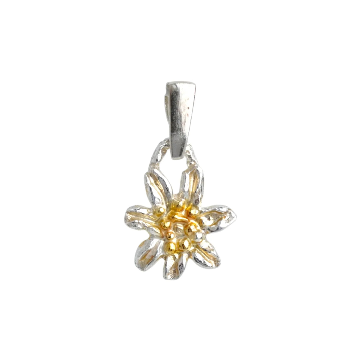 Pandantiv Floare de colț din argint 925 cu accente aurii – talisman boho realizat manual pentru iubire pură și loialitate | Bijuterie sculpturală din colecția „Strălucire” | Art Diva
