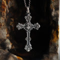 Pandantiv Cruce ornamentală cu Preasfânta Inimă a lui Iisus din argint 925 oxidat, bijuterie handmade, Art Diva
