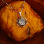 Pandantiv „Rază de soare” din argint 925 oxidat – talisman pentru căldură, lumină și speranță, bijuterie sculpturală realizată manual în stil boho și rustic | Art Diva
