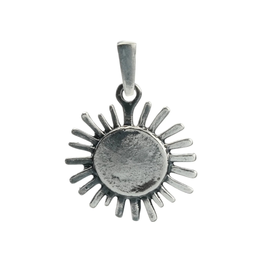 Pandantiv „Rază de soare” din argint 925 oxidat – talisman pentru căldură, lumină și speranță, bijuterie sculpturală realizată manual în stil boho și rustic | Art Diva