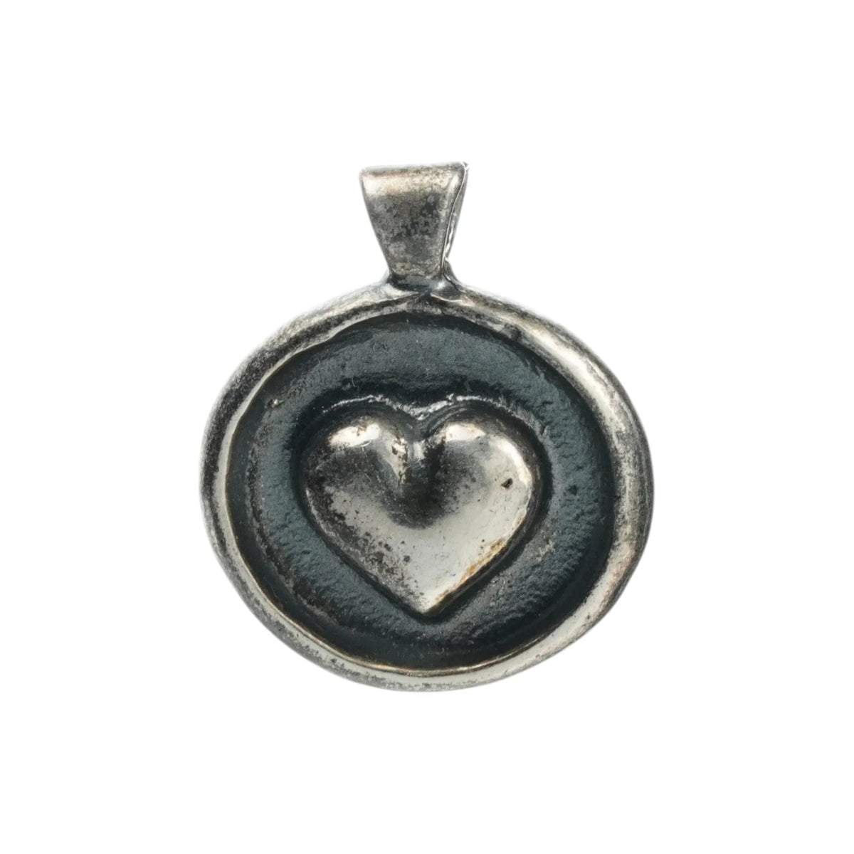 Pandantiv „Inimă” din argint 925, realizat manual – talisman pentru iubire și protecție, bijuterie sculpturală în stil boho și rustic | Art Diva