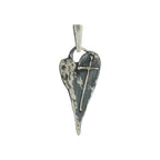 Pandantiv „Inimă alungită cu cruce” din argint 925 – talisman boho pentru credința în iubire, bijuterie sculpturală și cadou pentru mamă, fiică sau prietenă | Art Diva