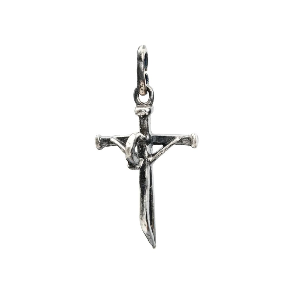 Pandantiv cruce „Credință Făurită” pentru femei din argint 925 – talisman oxidat pentru forță și credință | Art Diva