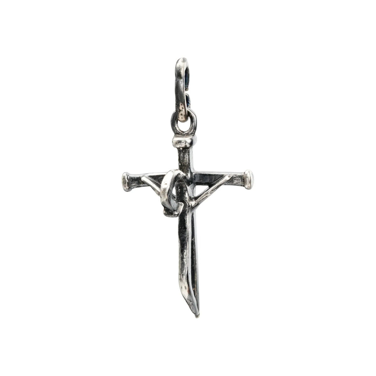 Pandantiv cruce „Credință Făurită” pentru femei din argint 925 – talisman oxidat pentru forță și credință | Art Diva