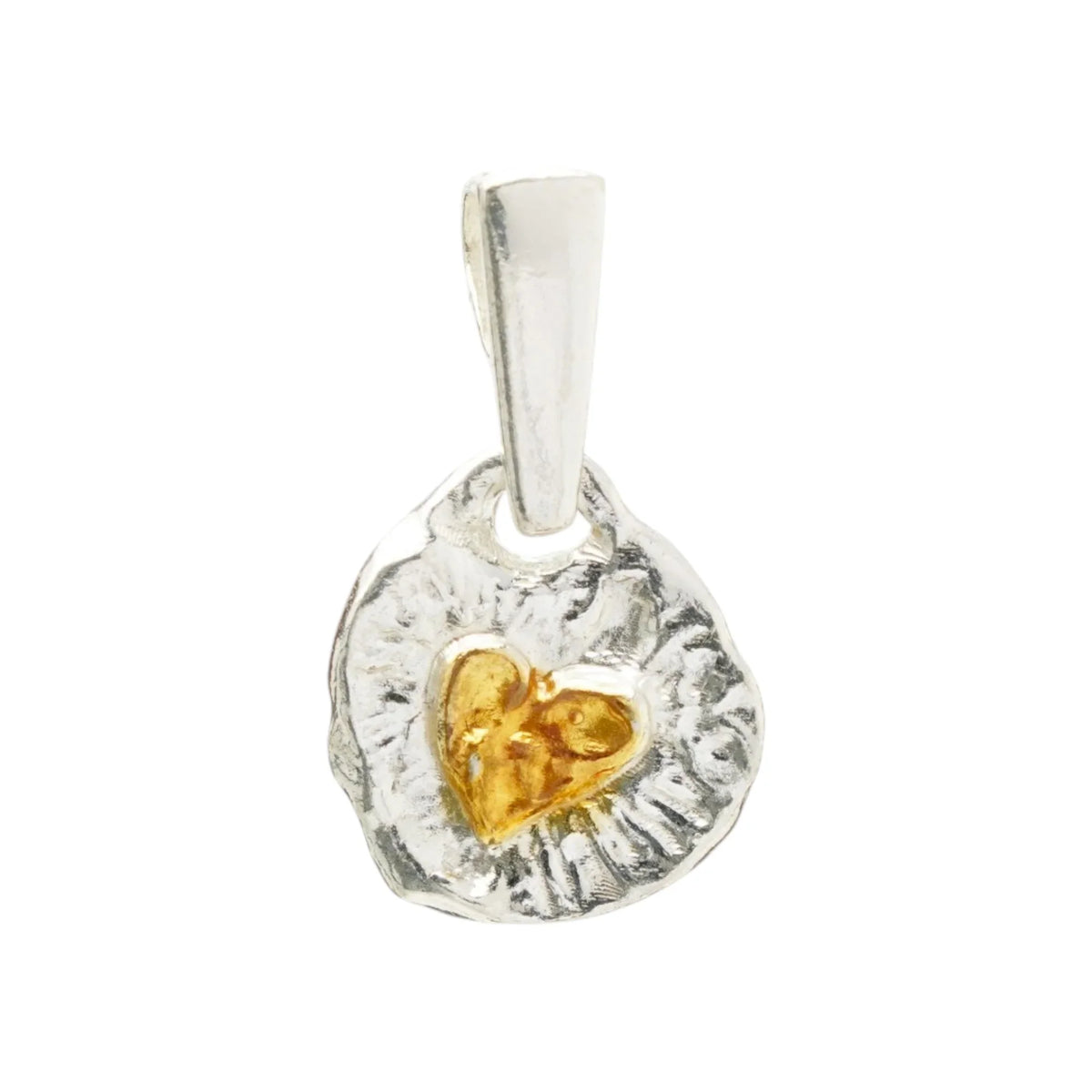 Pandantiv „Inimă aurie Love” din argint 925 cu accente aurii – amuletă handmade pentru iubire și lumină, bijuterie sculpturală în stil boho și rustic | Art Diva