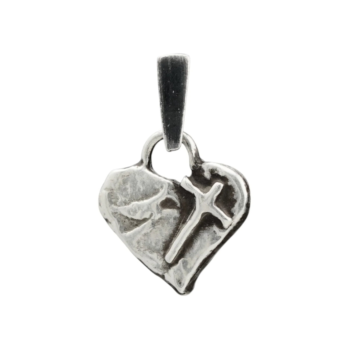 Pandantiv miniatural „Credința în iubire” din argint 925 – inimă creștină cu cruce, simbol realizat manual al iubirii spirituale | Art Diva