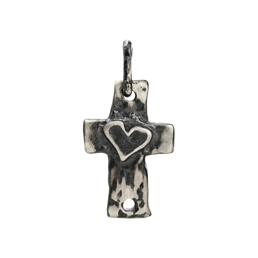 Pandantiv „Cruce cu inimă” din argint 925 – talisman boho al credinței și al iubirii, bijuterie sculpturală și cadou pentru mamă, fiică sau prietenă | Art Diva