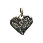 Pandantiv Inimă cu Floare din argint 925 – talisman al iubirii realizat manual, bijuterie sculpturală în stil boho, cadou ideal pentru mamă, fiică sau prietenă | Art Diva