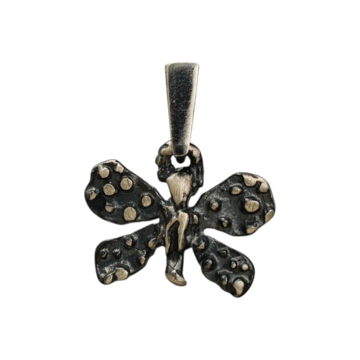 Pandantiv „Fluture mic” din argint 925 – talisman boho al schimbării și al ușurinței, bijuterie sculpturală și cadou pentru mamă, fiică sau prietenă | Art Diva