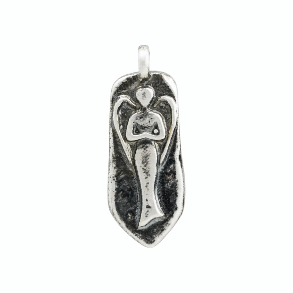 Pandantiv „Înger păzitor” din argint 925 – talisman sculptural pentru protecție și forță interioară, bijuterie oxidată în stil boho și rustic | Art Diva