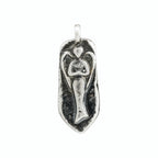 Pandantiv „Înger păzitor” din argint 925 – talisman sculptural pentru protecție și forță interioară, bijuterie oxidată în stil boho și rustic | Art Diva