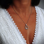 Pandantiv Inimă în pătrat din argint 925 – parțial oxidat în stil vintage, talisman realizat manual pentru iubire și echilibru, bijuterie sculpturală în stil boho și rustic | Art Diva