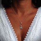 Pandantiv „Floare Delicată” din argint 925 cu accent auriu – talisman pentru nou început și gingășie, bijuterie sculpturală realizată manual în stil boho-rustic | Art Diva