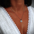 Pandantiv „Inimă în cerc” din argint 925, realizat manual – talisman pentru iubire și protecție, bijuterie sculpturală în stil boho și rustic | Art Diva