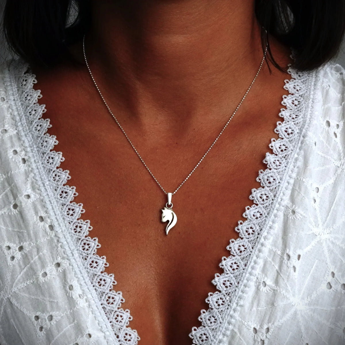 Pandantiv „Pisică” din argint 925 – talisman pentru intuiție, grație și protecție în stil boho și rustic | Art Diva