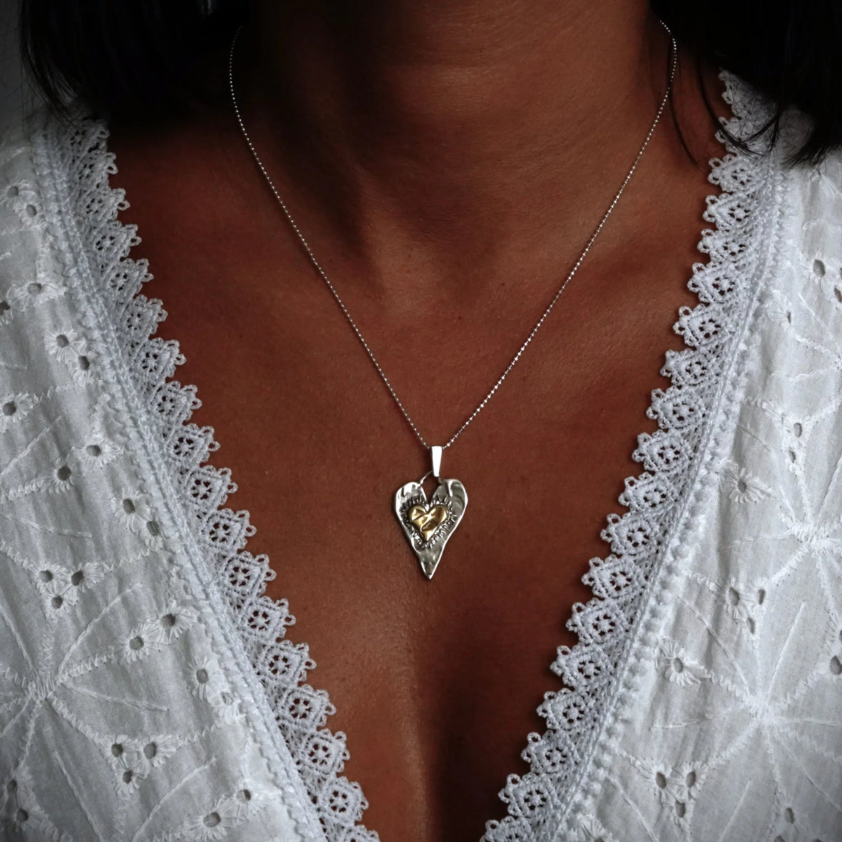 Pandantiv Inimă cu inimă aurie din argint 925 – talisman pentru iubire și apropiere profundă, realizat manual în stil boho și rustic | Art Diva