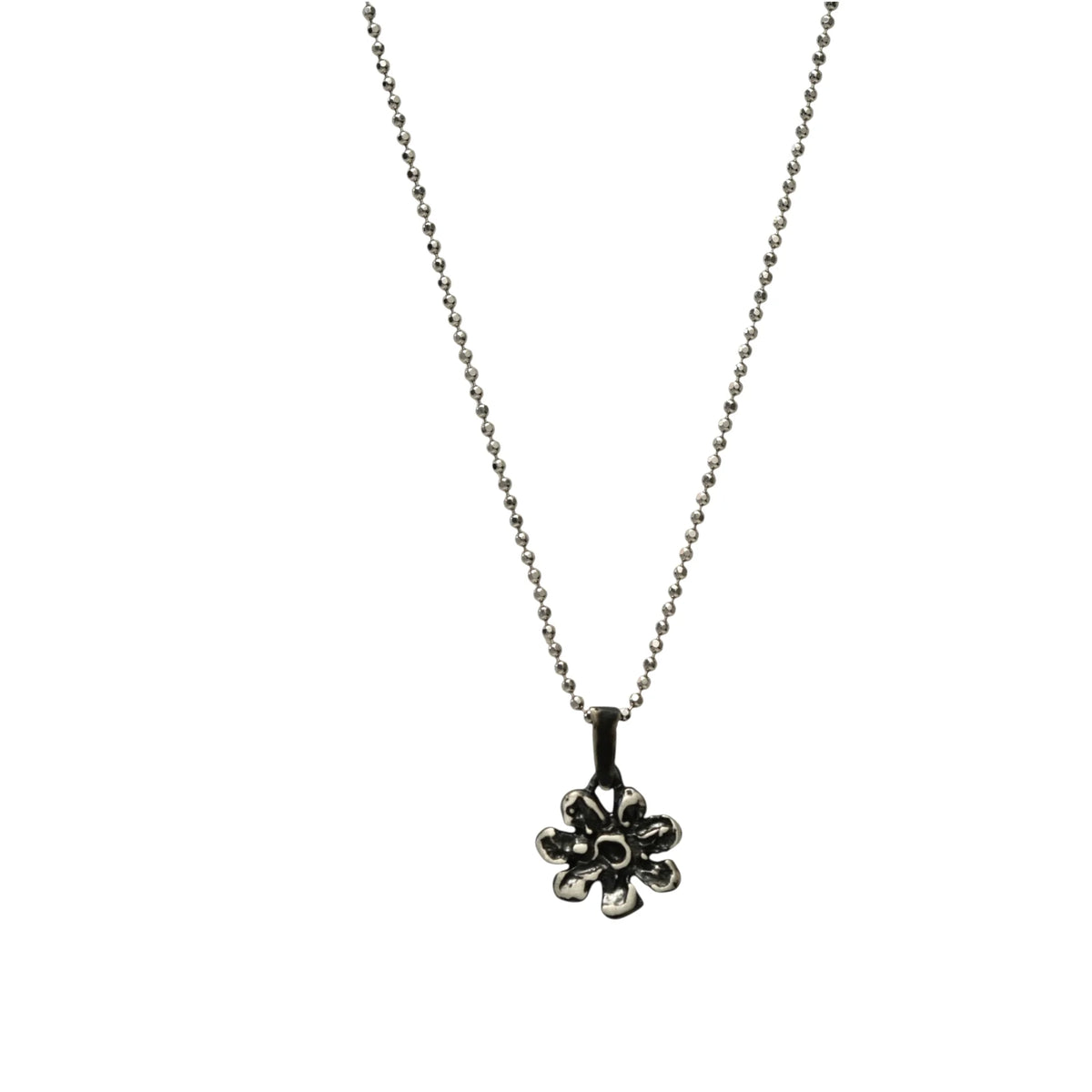 Pandantiv „Floare” din argint 925 – talisman boho al armoniei realizat manual, bijuterie sculpturală și cadou pentru mamă, fiică sau prietenă | Art Diva