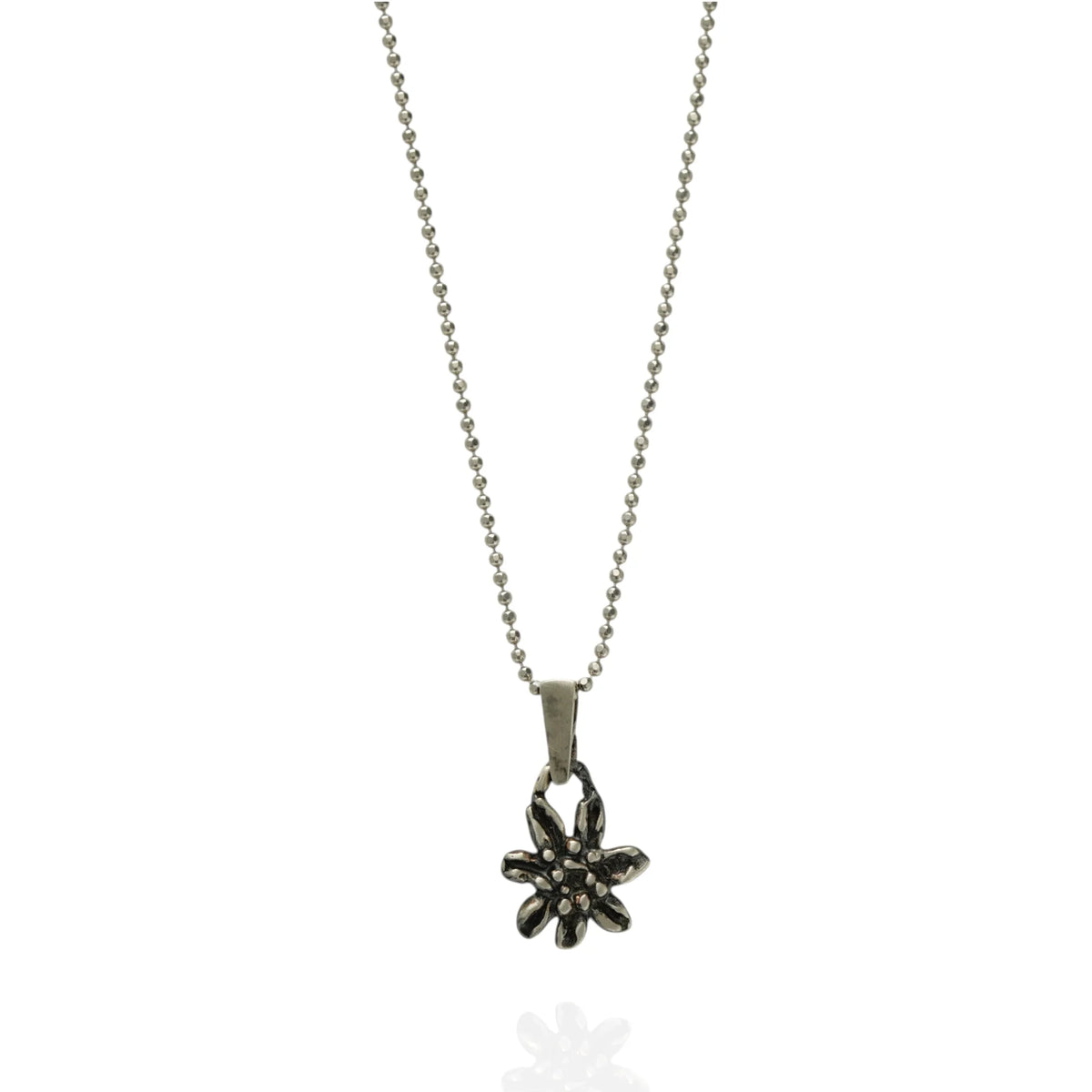Pandantiv Floare de colț (Edelweiss) din argint 925 – talisman boho al iubirii pure și al loialității, bijuterie sculpturală și cadou pentru mamă, fiică sau prietenă | Art Diva