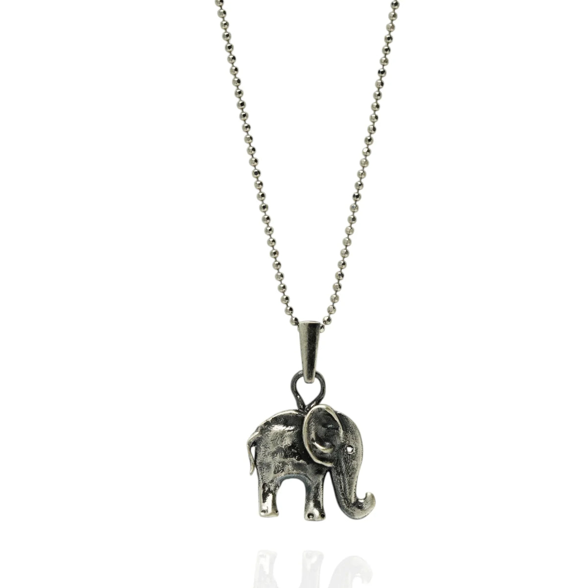 Pandantiv „Elefănțel” din argint 925 – talisman pentru noroc, înțelepciune și protecție, bijuterie sculpturală oxidată în stil boho și rustic | Art Diva