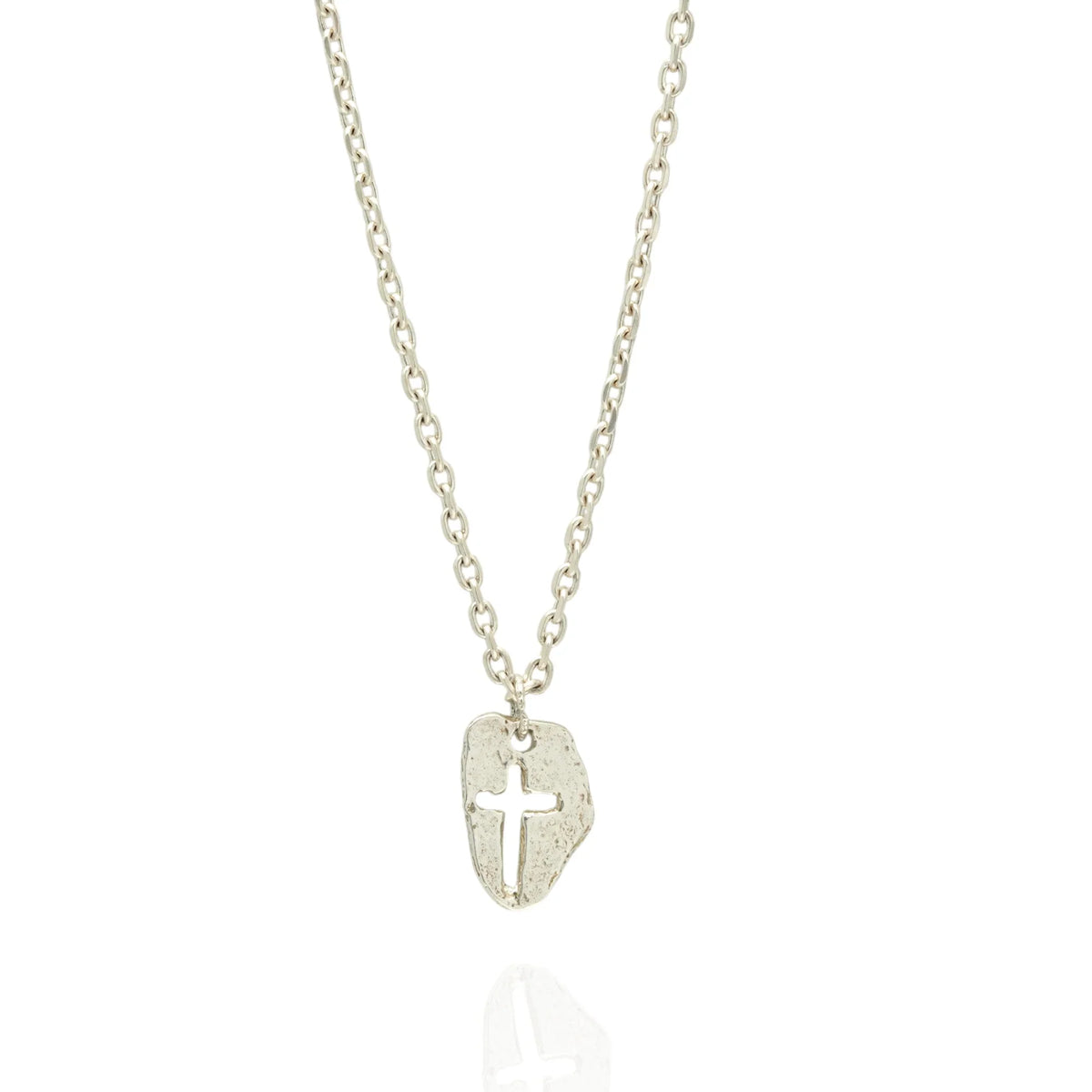 Pandantiv „Cruce masivă” pentru bărbați din argint 925, lustruit manual – talisman pentru forță, reziliență și protecție, bijuterie sculpturală în stil boho și rustic | Art Diva
