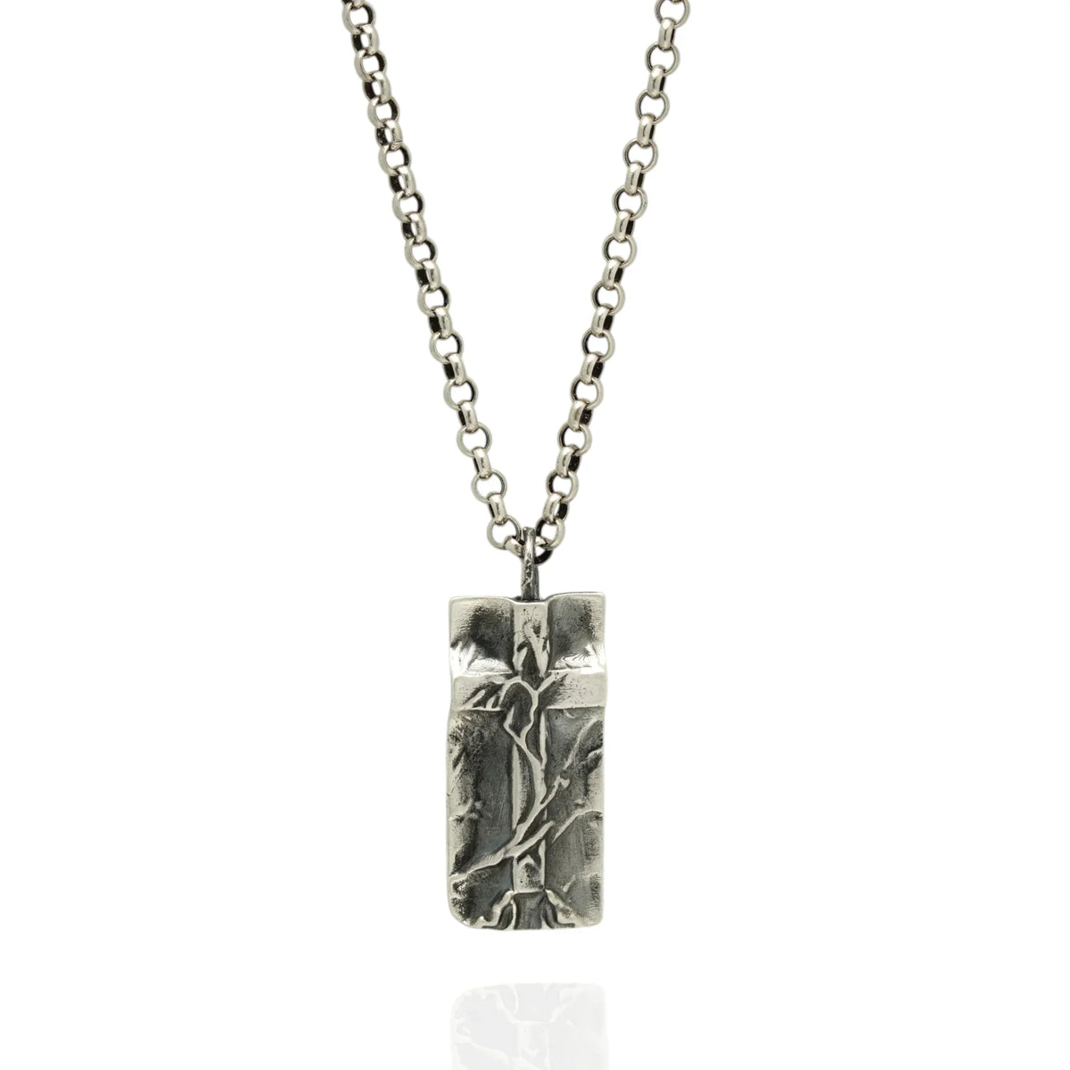 Pandantiv cruce „Giulgiu” pentru bărbați din argint 925 – simbol al credinței și al protecției, bijuterie sculpturală realizată manual în stil boho-rustic | Art Diva