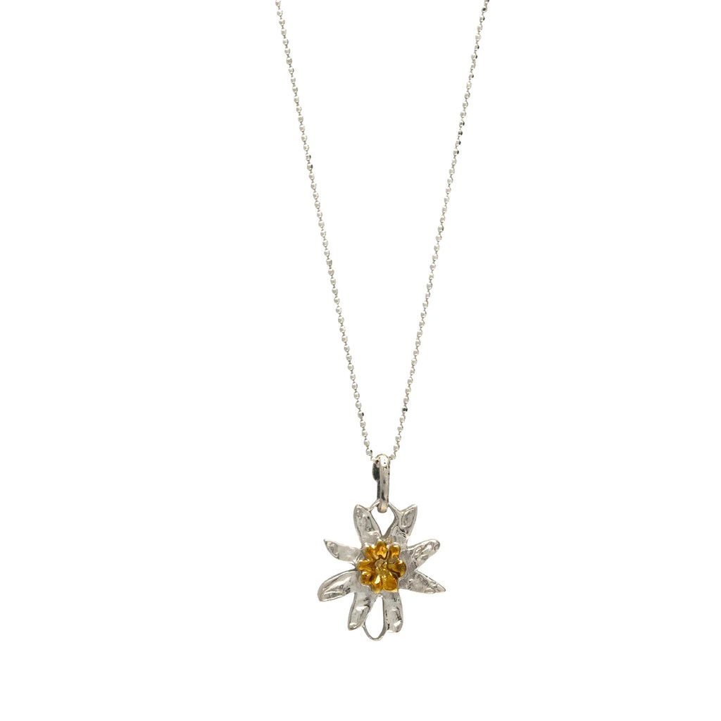 Element „Floare de colț” din argint 925 cu accente aurii – talisman boho realizat manual pentru armonie, bijuterie sculpturală și cadou pentru mamă, fiică sau prietenă | Art Diva