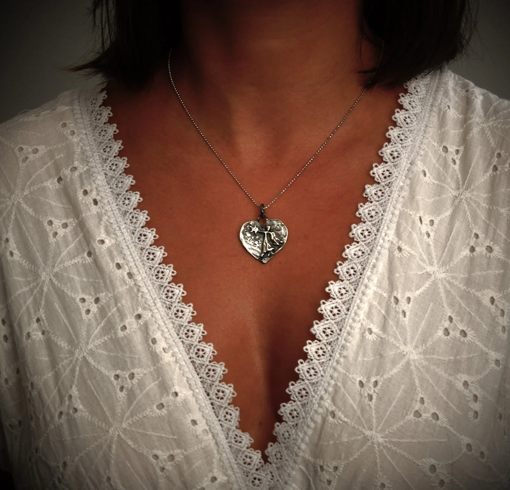 Pandantiv Inimă cu Înger Păzitor și Stea din argint 925 – talisman pentru protecție, iubire și credință, realizat manual în stil boho | Art Diva
