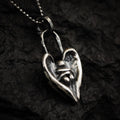Pandantiv îmbrățișarea îngerului din argint 925 oxidat – talisman handmade pentru alinare și protecție, Art Diva
