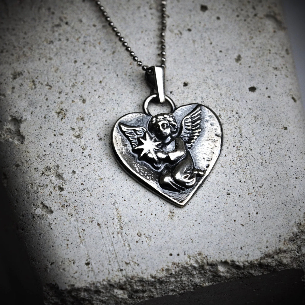 Pandantiv „Înger Ceresc cu Stea” din argint 925 – talisman handmade pentru iubire, amintire și protecție, bijuterie sculpturală în stil boho și rustic | Art Diva