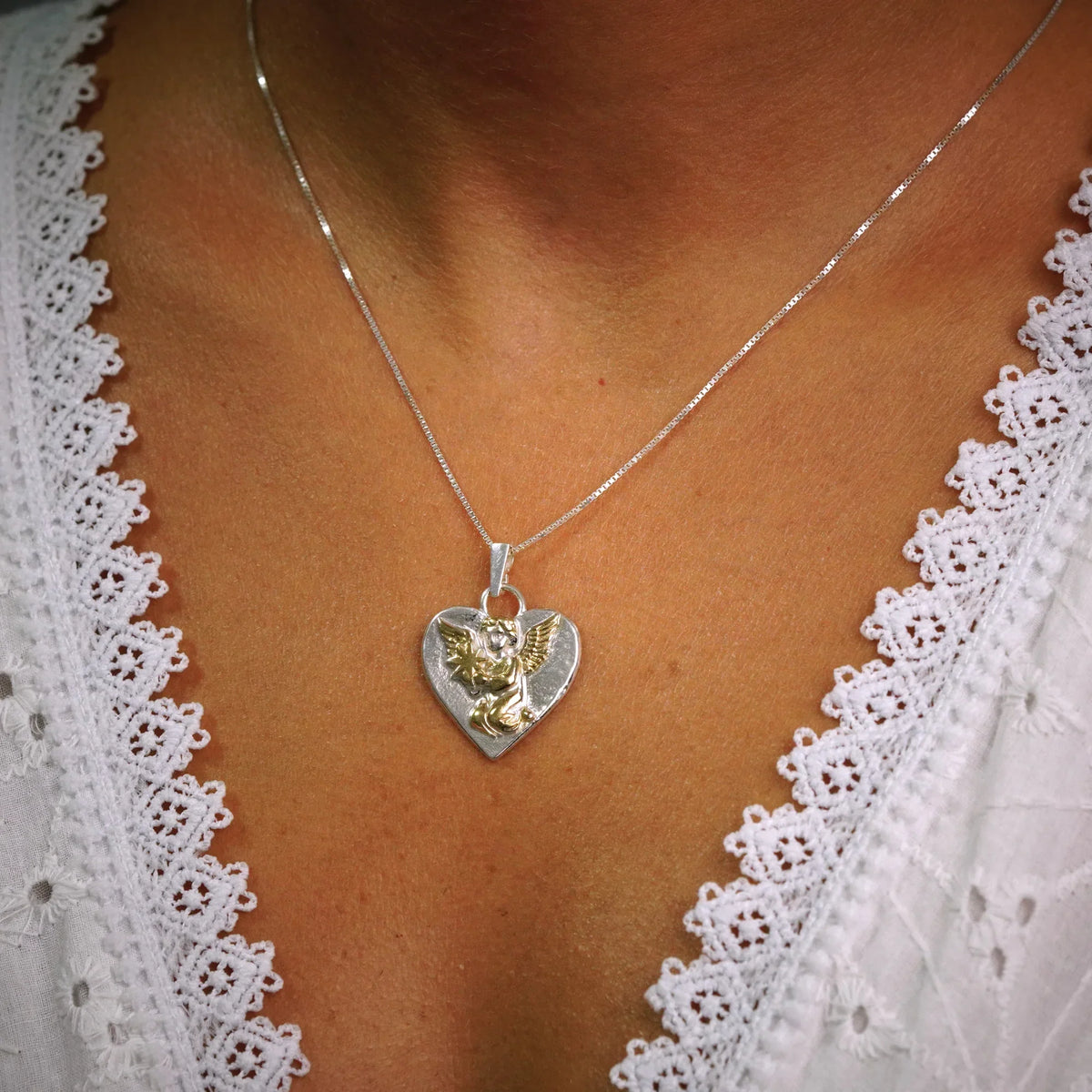 Pandantiv „Înger Ceresc cu Stea” din argint 925 – talisman handmade pentru iubire și protecție spirituală, bijuterie sculpturală în stil boho și rustic | Art Diva