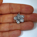Pandantiv „Floare de vișin” din argint 925, realizat manual – talisman pentru iubire, nou început și armonie, bijuterie sculpturală în stil boho și rustic | Art Diva