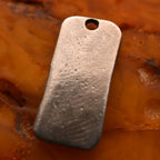Pandantiv „Pereche de păsări” din argint 925 – talisman pentru iubire, tandrețe și armonie, bijuterie sculpturală oxidată în stil boho și rustic | Art Diva