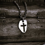 Pandantiv „Cruce masivă” oxidat pentru bărbați din argint 925 – talisman pentru forță și protecție spirituală, bijuterie în stil boho și rustic | Art Diva