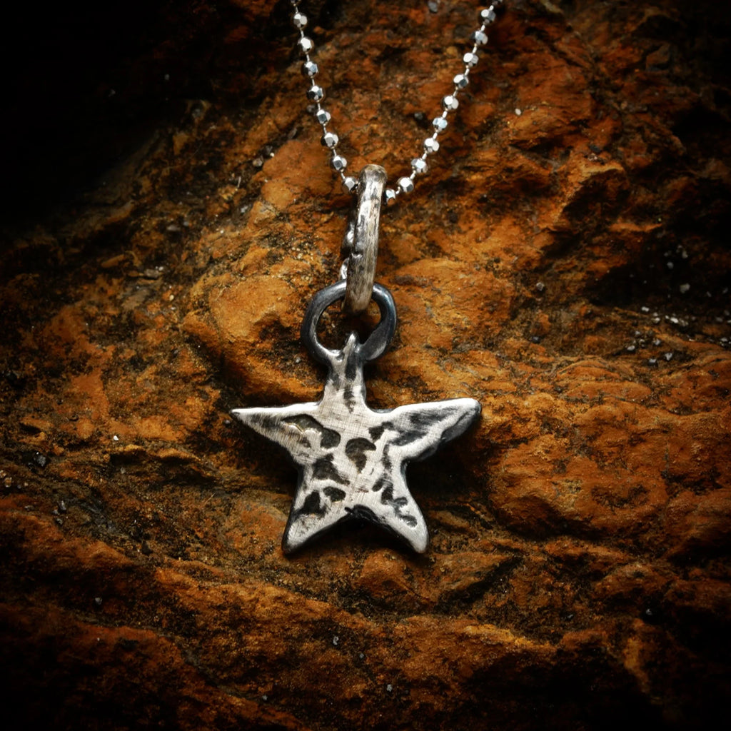 Pandantiv stea din argint 925 – talisman boho al speranței, bijuterie sculpturală handmade, Art Diva