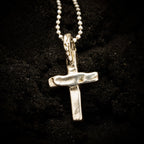 Pandantiv cruce minimalistă din argint 925 lustruit manual, talisman simbolic handmade unisex, Art Diva
