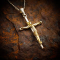 Crucifix din argint 925 cu accente aurii pe figura lui Hristos – simbol al credinței și protecției, handmade în stil boho, Art Diva