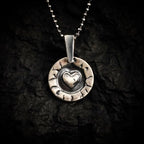 Pandantiv inimă în cerc cu relief din argint 925 – talisman handmade boho pentru iubire și protecție, Art Diva