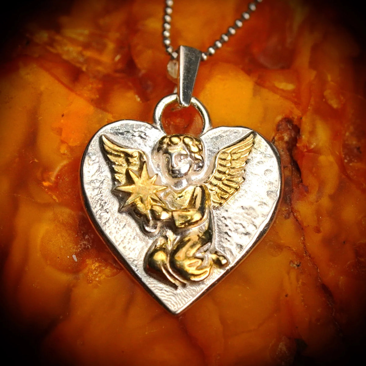 Pandantiv „Înger Ceresc cu Stea” din argint 925 – talisman handmade pentru iubire și protecție spirituală, bijuterie sculpturală în stil boho și rustic | Art Diva