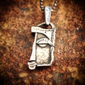 Pandantiv „Chipul Muzei” din argint 925 – bijuterie sculpturală artistică handmade, în stil boho rustic, Art Diva