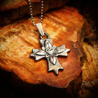 Pandantiv „Cruce cu inimă” din argint 925 – simbol al iubirii și al credinței, bijuterie sculpturală oxidată în stil boho și rustic | Art Diva
