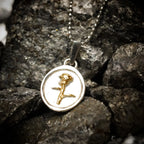 Pandantiv Trandafir „Memento Vivere” din argint 925 cu accente aurii – bijuterie artistică realizată manual și talisman | Art Diva