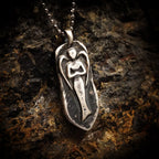 Pandantiv „Înger păzitor” din argint 925 – talisman sculptural pentru protecție și forță interioară, bijuterie oxidată în stil boho și rustic | Art Diva