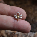 Pandantiv libelulă din argint 925 – talisman al schimbării și al creșterii spirituale, bijuterie sculpturală handmade în stil boho, cadou pentru mamă, fiică sau prietenă | Art Diva