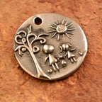 Pandantiv „Familia” din argint 925 – talisman pentru iubire, apropiere în familie și legătura dintre generații, bijuterie sculpturală în stil boho | Art Diva